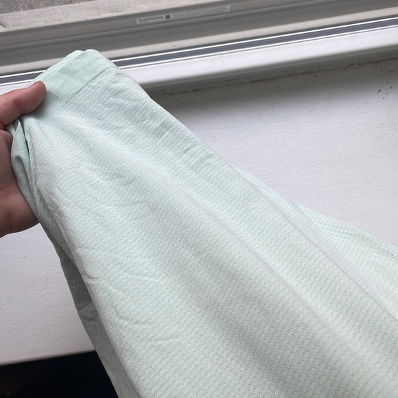 Lululemon Men's Shirt - Picture 8 of 9